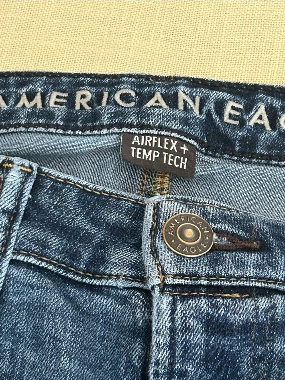 American Eagle Mens Distressed Jeans airflex / temp tech Blue Denim 30x30